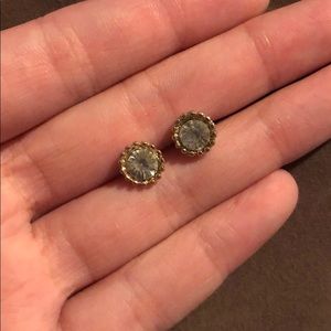 Gold stud earrings with diamond stone